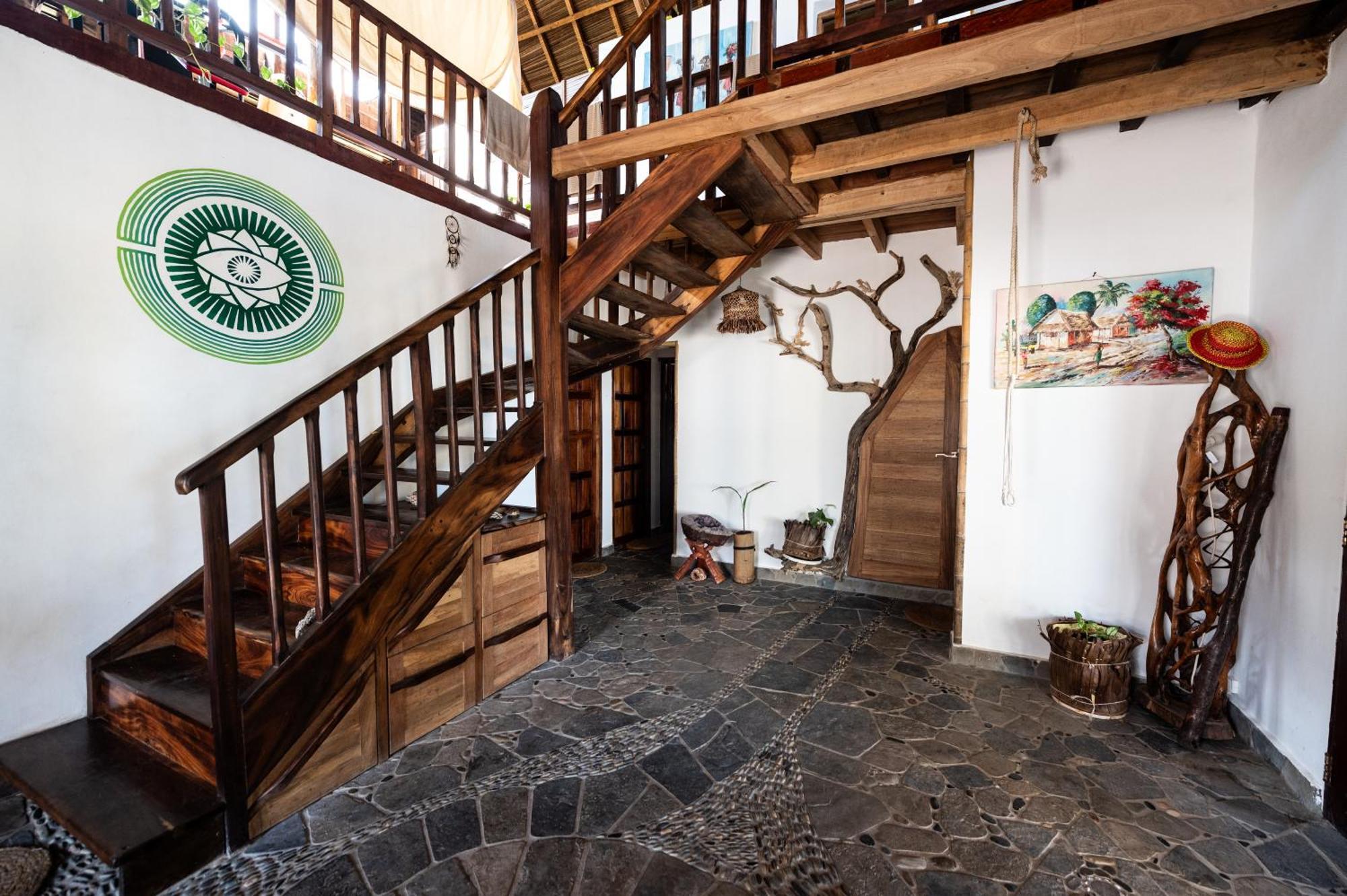 Shambala Madagascar: Beachfront Lodge And Adventures Ambolobozo Εξωτερικό φωτογραφία