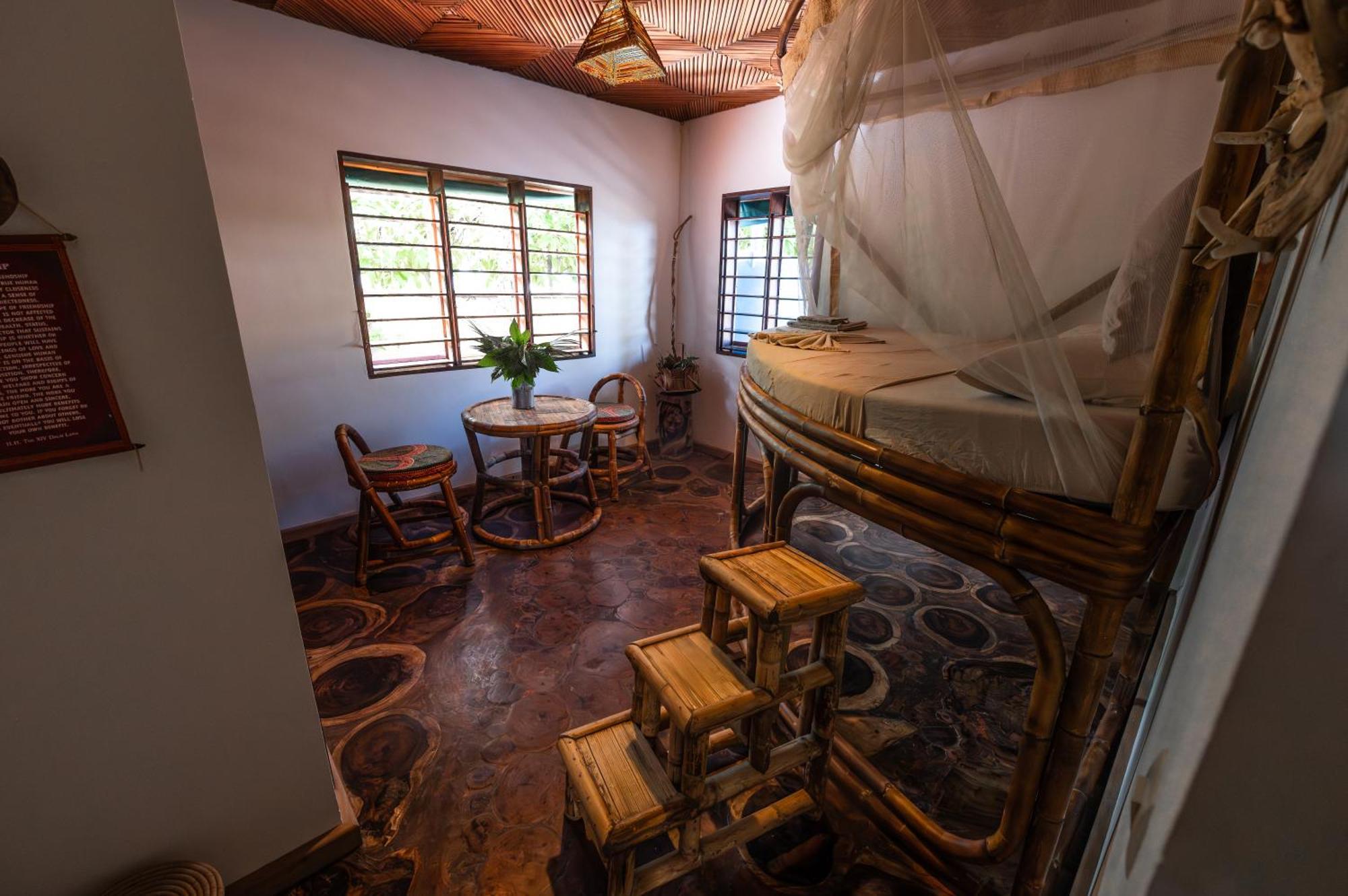 Shambala Madagascar: Beachfront Lodge And Adventures Ambolobozo Εξωτερικό φωτογραφία