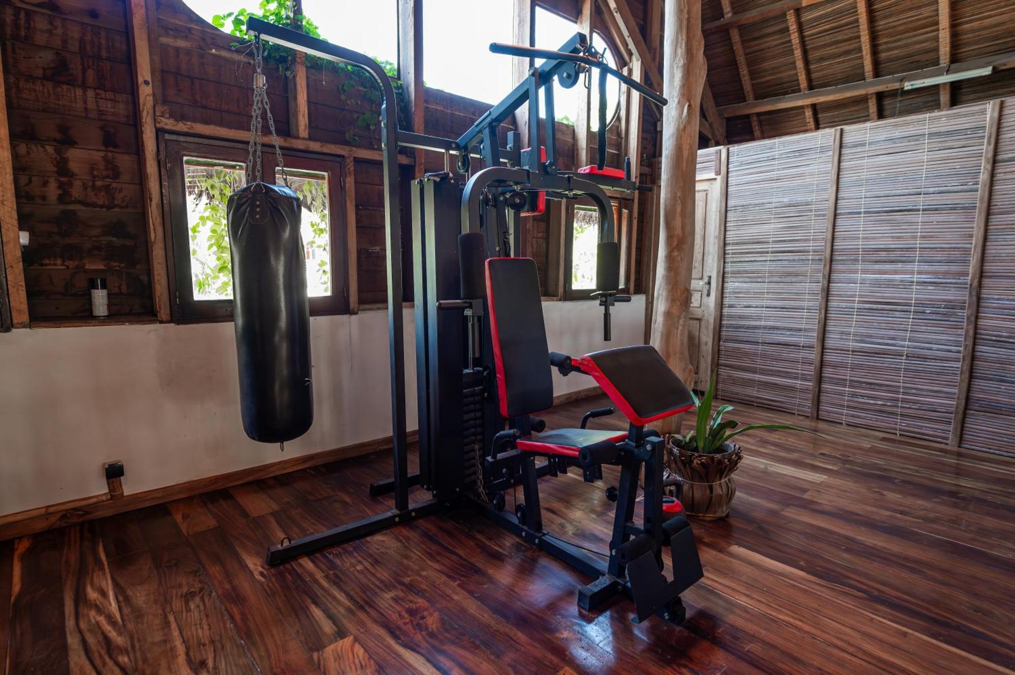 Shambala Madagascar: Beachfront Lodge And Adventures Ambolobozo Εξωτερικό φωτογραφία