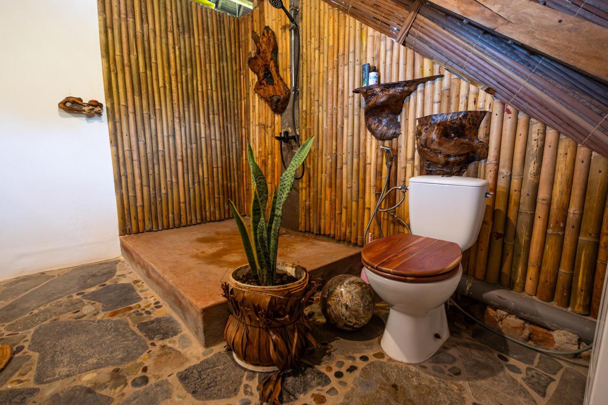 Shambala Madagascar: Beachfront Lodge And Adventures Ambolobozo Εξωτερικό φωτογραφία