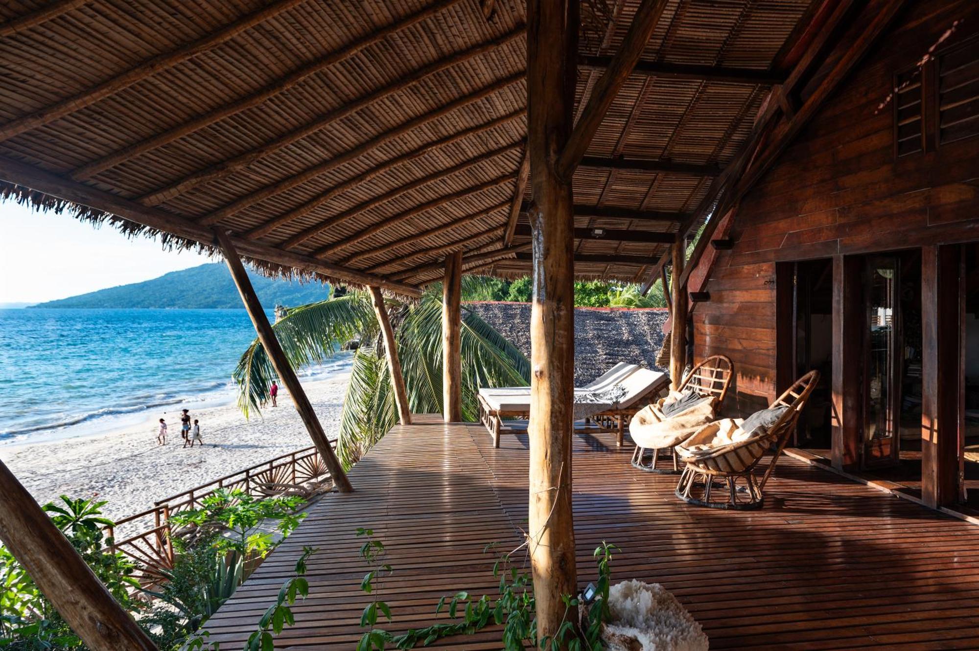 Shambala Madagascar: Beachfront Lodge And Adventures Ambolobozo Εξωτερικό φωτογραφία